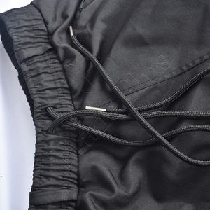 Pantalon de neige noir imprimé flamme de haute qualité avec tissu imperméable, taille à cordon de serrage, doublure isolante et poignets élastiques pour hommes - Product Image 3