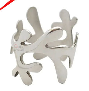 Soporte de anillo de servilleta de plata de calidad superior Diseño fantástico Metal hecho a mano - Product Image 1