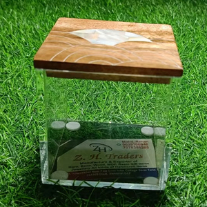 Conçu pour les célébrations de l'Aïd et la décoration du Ramadan, boîte cadeau en acrylique transparente et opulente avec couvercle luxueux en nacre, personnalisable - Product Image 1