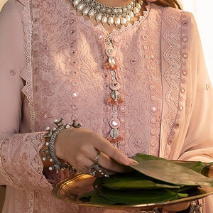 Venta al por mayor nuevos diseños de lujo pesado bordado Salwar Kameez vestido para las mujeres/Nueva llegada conjuntos de vestidos de fiesta - Product Image 6