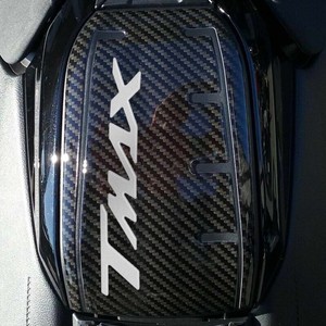 Copertura Serbatoio in Resina 3D Effetto Fibra di Carbonio per Yamaha TMAX 530 2017-2019 - Product Image 1