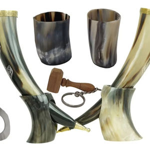 Taza de Cuerno de Búfalo Hecha a Mano, Ecológica, Estilo Religioso Moderno, Color Personalizado, Elegantes Cuernos para Beber que Satisfacen la Creciente Demanda - Product Image 1