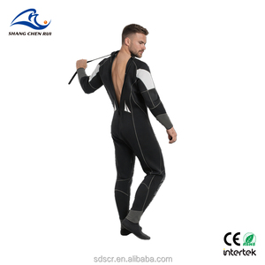 <span class=keywords><strong>Traje</strong></span> <span class=keywords><strong>de</strong></span> Buceo Profesional <span class=keywords><strong>de</strong></span> <span class=keywords><strong>Neopreno</strong></span> <span class=keywords><strong>de</strong></span> 3mm con Cremallera Trasera, Blanco con Estampado, Certificado CE, Aislamiento Térmico para Buceadores - Product Image 4