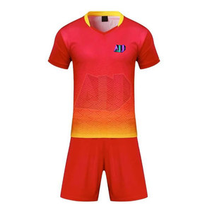 Nuevo Uniforme de Fútbol Ligero y Transpirable 100% Poliéster con Cuello en V y Manga Corta Diseñado para Hombre - Product Image 1