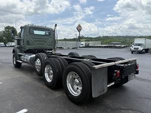 Camión Volquete Usado INTERNATIONAL 2026, Motor Diésel de 10 Cilindros, Cámara Trasera 360, Pantalla Táctil, Automático, Euro 5, 41-50t, 6x4, Volante a la Izquierda - Product Image 5