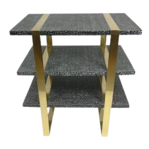 Escritorio de Resina Imitación Piel de Cangrejo Modelo DPC 0055 con Tres Cajones y Bandeja de Servicio de Mimbre/Ratán de Vietnam para Muebles de Sala - Product Image 1