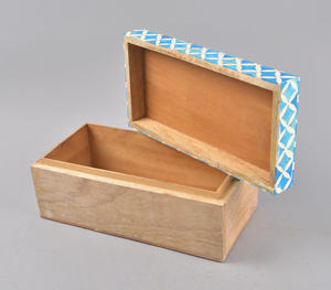 Organisateur de bijoux en bois de manguier élégant et fonctionnel superbe motif géométrique bleu blanc pour le stockage - Product Image 5