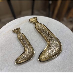 Vente en gros 100% plateau de service métallique en aluminium sûr pour les aliments plateau rectangulaire attrayant de style poignard finition argentée pour Diwali - Product Image 6