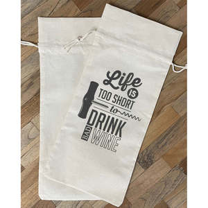 La vida es breve para beber mal vino - Bolsas de algodón de la bodega Cotton Tote Bags - Product Image 1