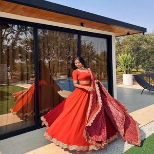 Gorgette plaine lourde attrayante de qualité d'exportation indienne avec bordure de travail de broderie Lehenga Choli mode femme au taux le plus bas - Product Image 1