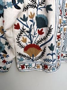 Nueva chaqueta TNT bordada Suzani hecha a mano de nueva tendencia | ropa de mujer | Regalo para su abrigo étnico unisex, Chaqueta corta Suzani - Product Image 2