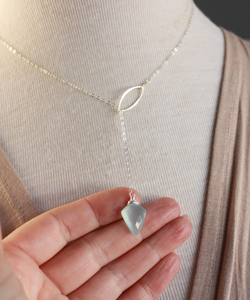 Collar de Calcedonia con cadena envuelta de alambre de piedras preciosas, colgante hecho a mano chapado en oro y plata oho - Product Image 2