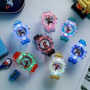 Montre LED avec réveil pour enfants, enfants et étudiants, avec personnage de dessin animé lumineux Spider-Man, Iron Man, Captain America - Product Image 6