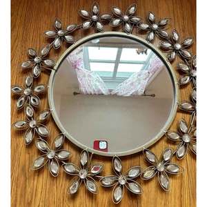 Espejo de pared de Metal moderno más vendido, diseño de flores de dormitorio hecho a medida, alta calidad y para bodas - Product Image 3