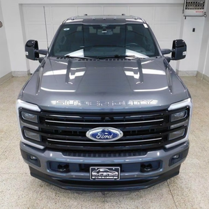 PRIMERA PROPIEDEDE ADQUIRIDA: FORD F-250 SD PLATINUM CREW CAB 4WD 2025 - Product Image 1