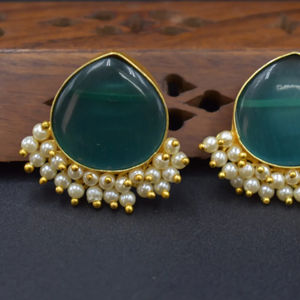 Pendientes de Latón de Moda, Fabricante y Proveedor de Pendientes de Moda, Pendientes Colgantes de Latón Chapado en Oro con Piedras - Product Image 1