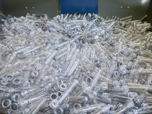 Vente chaude PET préforme ferraille en gros | Meilleure qualité Transparent préforme déchets | Prix d'usine plastique recyclage matériel - Product Image 3