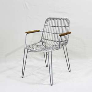 Comhome-Luxury Plastic <b>Rattan</b> <b>Daybed</b> with Soft Cushions and Adjustable Features for Premium Comfort - Product Image 6