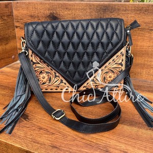 Créateur de mode femmes usiné à la main en cuir frange bandoulière enveloppe sac prix de gros diamant treillis matelassé pochette sacs à main - Product Image 1