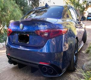 UTILISÉ RHD/LHD 2017 Al-fa Ro-meo Giulia Quadrifoglio - Product Image 3