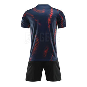 Conjunto de uniformes de fútbol al por mayor, colores personalizados, logotipos y tamaños disponibles para clubes, escuelas y equipos, pedidos al por mayor - Product Image 2