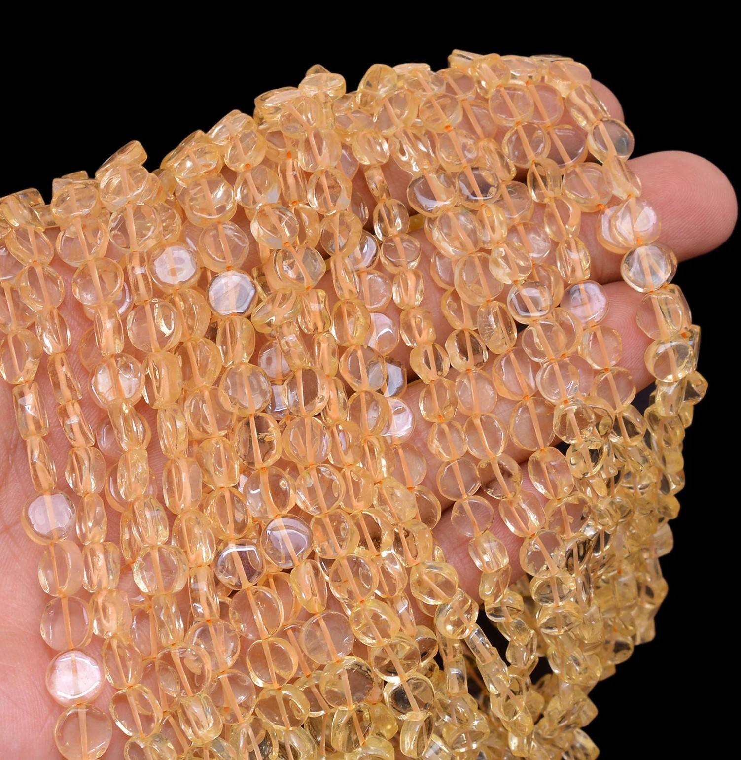 สีเหลือง