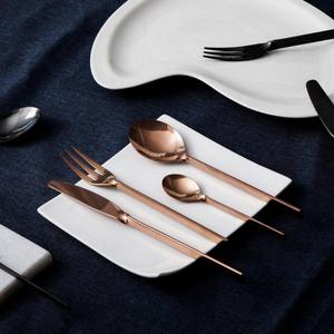 Juego de cubiertos de calidad superior Juego de cubiertos chapados en cobre de acero inoxidable Suministros para eventos Fiestas de cumpleaños Juego de cubiertos de vajilla - Product Image 1