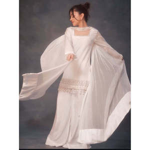 Elegante Vestido Blanco de Gasa para Niñas, Moderno y a la Moda, con Silueta Recta y Cintura Impero - Product Image 2
