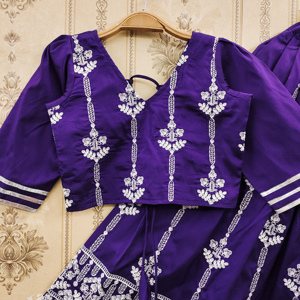 Ensemble Lehenga Choli pour enfants Shoryam Fashion Jambali bleu brodé, coupe régulière, longueur au sol |   Vêtements ethniques pour filles en gros, toutes saisons - Product Image 3