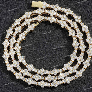 Collier en argent avec diamants de tennis en grappe, serti à griffes, diamant moissanite taille ronde, collier glacé style fleur - Product Image 3