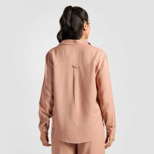 เสื้อเชิ้ตติดกระดุมแบบพื้นฐานสำหรับใส่ออกกำลังกาย สีผิว - Product Image 2