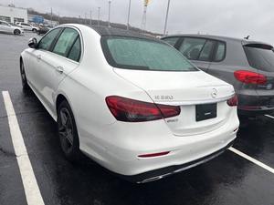 Usado cuidadosamente 2023 M-ercedes-B-enz Clase E 350 4MATIC 4dr Sedan AWD - Product Image 5