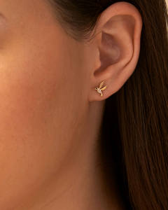 Delicados Pendientes de Diamante con Forma de Colibrí, 0.04 Ct, Diamante Natural Color G-H, Claridad VS, Oro Sólido de 14K, Regalo para Amantes de las Aves y la Naturaleza - Product Image 3