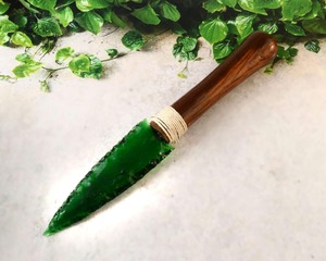 Hermosa Daga de Obsidiana Verde Pulida Hecha a Mano, Cuchillo Artesanal con Piedras Preciosas, Regalo Wiccano Premium, Elimina la Negatividad, Amuleto 8 - Product Image 1