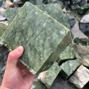 Pietra <span class=keywords><strong>Grezza</strong></span> di <span class=keywords><strong>Giada</strong></span> Xiuyan Naturale di Grandi Dimensioni per Meditazione, Cristallo Curativo <span class=keywords><strong>Verde</strong></span> - Product Image 1