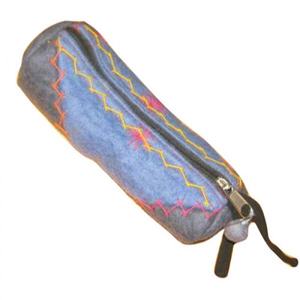 Sac rond cosmétique en feutre fait main et tendance - Product Image 3