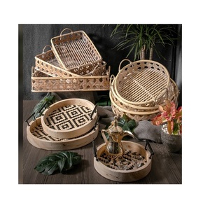 Bandeja de Servicio de Madera de Diseño Más Reciente con Forma Redonda, Bandeja de Comida para Restaurante, Hotel y Hogar a Precios Razonables - Product Image 1