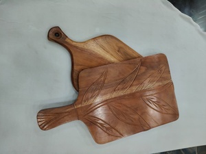 Tabla de cortar de madera a precio económico, acabado natural, hecha a mano, personalizada, de madera gruesa, por crafts galore - Product Image 1