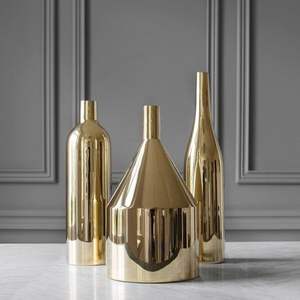 Vase à fleurs en métal de qualité supérieure avec un design gaufré complexe pour une décoration luxueuse et un affichage d'arrangements floraux - Product Image 2