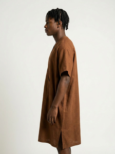 ชุดผ้าลินินสีน้ำตาลสไตล์มินิมอลแบบดั้งเดิมสำหรับผู้ชายชาวแอฟริกัน ทรงหลวม ระบายอากาศได้ดี เป็นมิตรกับสิ่งแวดล้อม พร้อมลายปักแบบชาติพันธุ์ - Product Image 3