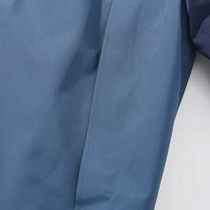 แจ็คเก็ตเดินป่ากันน้ำสำหรับผู้ชายรุ่นใหม่ล่าสุด สีตามสั่ง ปักโลโก้ด้านหน้าได้ ผ้าเรียบย้อมสี มีฮู้ด ซับในผ้าฝ้าย - Product Image 2