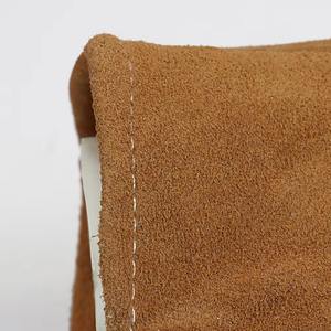 Venta al por mayor Guantes de soldadura, Guantes de soldador largos de piel de vaca, Guantes de protección laboral resistentes al desgaste y aislantes del calor - Product Image 2