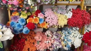 Novel Rose Lotus Handmade Chenile Large Knitted <b>Flower</b> Bouquet <b>Artificial</b> <b>Flowers</b> Modern Mother's Day Valentine's Day Christmas - Product Image 6
