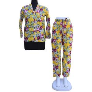 Conjunto de pijama de camisa Vestido de noche con estampado floral de algodón indio Traje de noche para adultos Conjunto de pijama suave y cómodo - Product Image 1