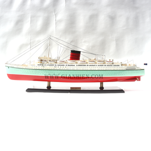 Gia Nhien Design personnalisé du fabricant RMS CARONIA Maquette de bateau de croisière Cadeau artisanal en bois de haute qualité - Product Image 1
