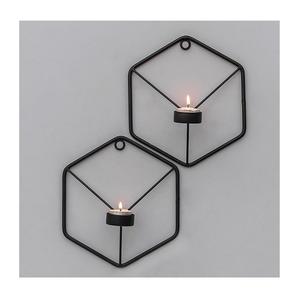 Bougeoir en métal au design unique pour créer une atmosphère chaleureuse et accueillante dans n'importe quelle pièce de la maison - Product Image 2