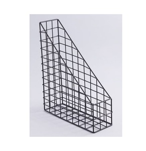 Le plus récent porte-revues de concepteur fabriqué à la main affichage de journaux Unique supports en treillis métallique porte-journaux autoportant en vente - Product Image 6