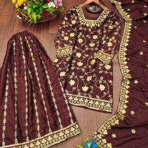 Hermoso Traje Sharara Con Secuencia De Trabajo Bordado - Product Image 1