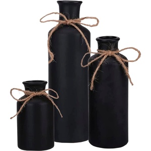 Vase à fleurs en métal de couleur noire mate Décor de maison luxueux pour de superbes arrangements floraux - Product Image 1