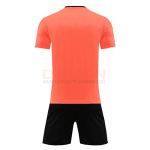 Tenues de football de style moderne fabriquées au Pakistan, uniformes de football personnalisés avec logo imprimé pour adultes - Product Image 2